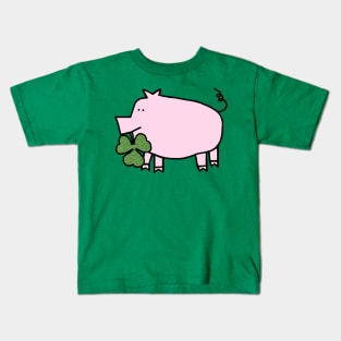 Cute Pig Holding Shamrock for St Patricks Day Kids T-Shirt